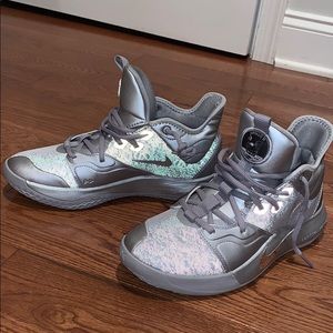 PG3 Unisex Basketball Shoe *NEVER WORN*